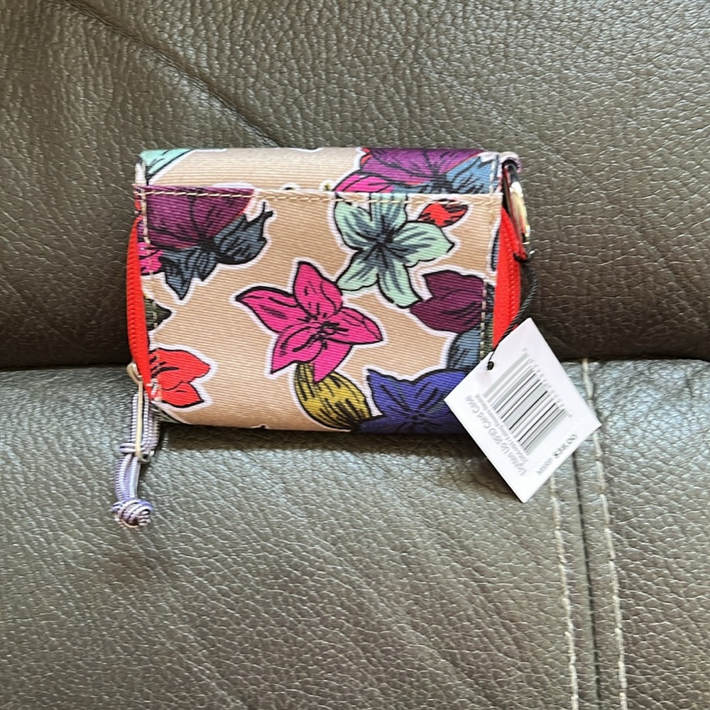 Vera Bradley lighten up RFID Floral Canvas card case - Picture 2 of 6